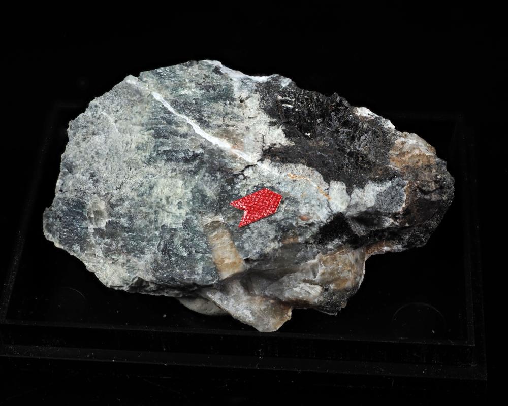 Peterandresenite